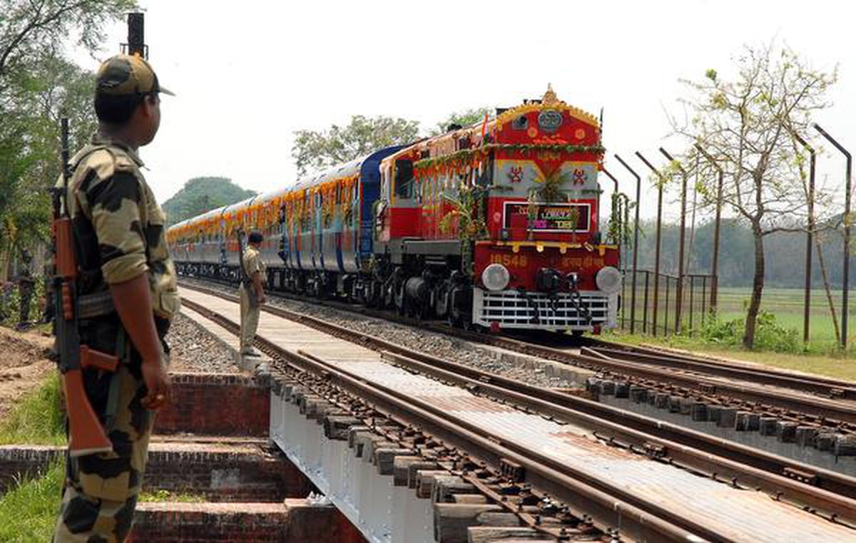 India-Bangladesh train services resume after two years, ET