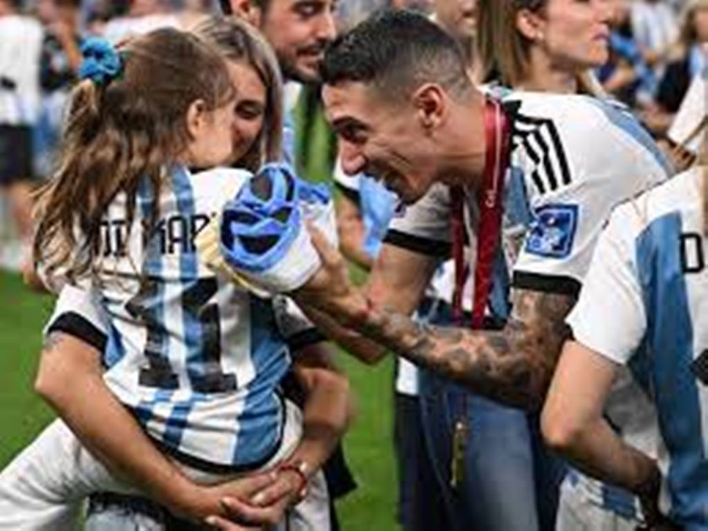 Di Maria To Reconsider Argentina Retirement 