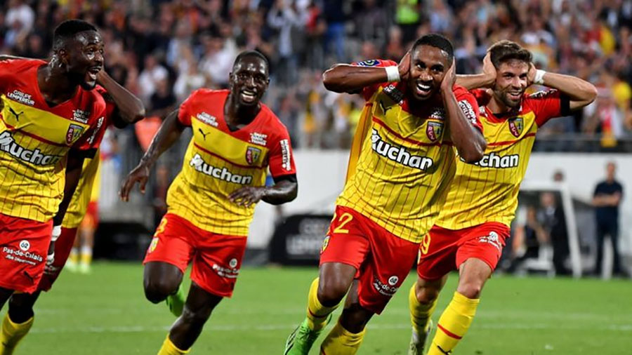 Openda shines as Lens boost Champions League hopes with Monaco win