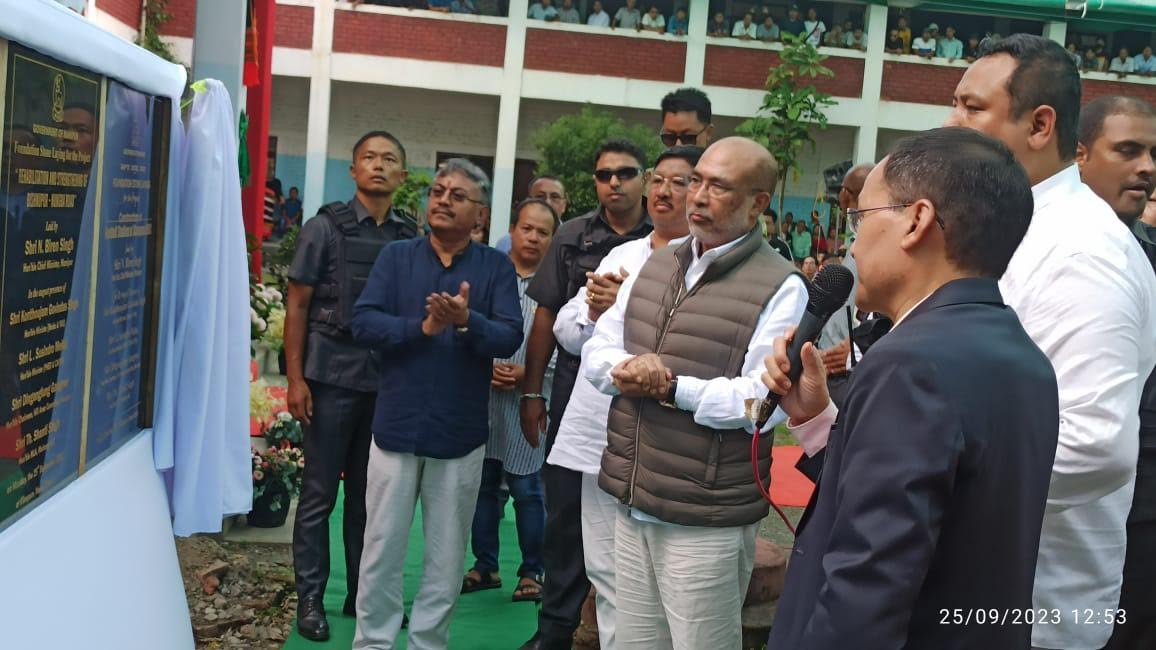 MANIPUR CM LAYS FOUNDATION STONES FOR PROJECTS, INAUGURATES OPEN GYM AT KHOUPUM