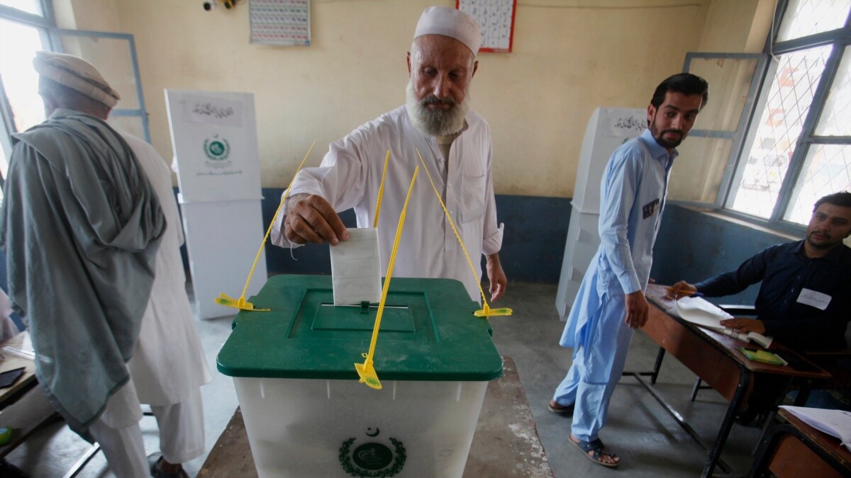 Pak to hold general polls on time in Jan 2024 ECP