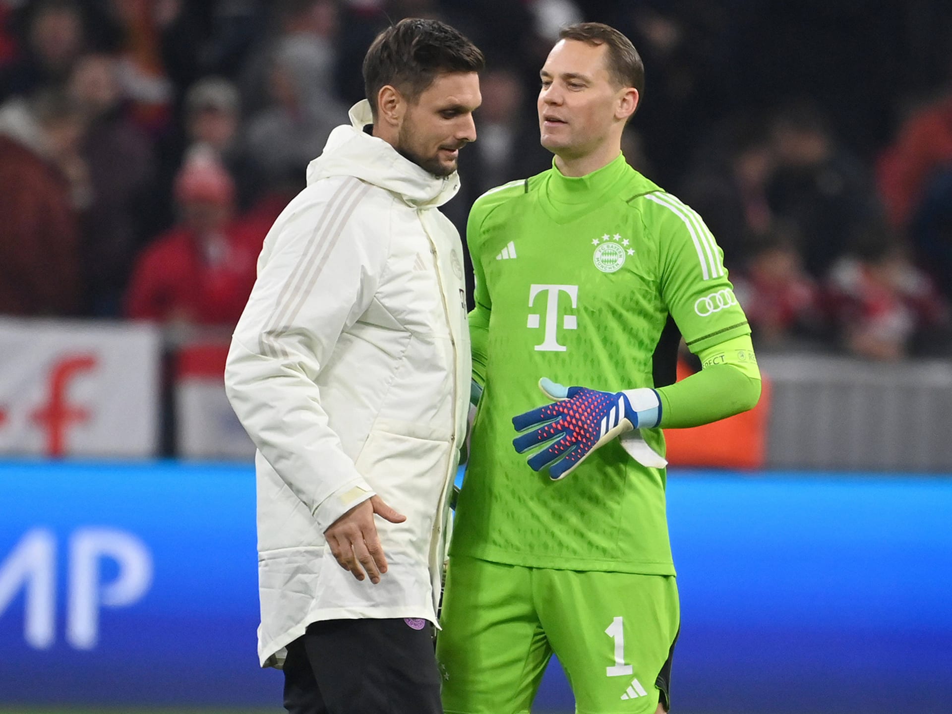 Bayern Goalkeepers Neuer Ulreich Sign Contract Extensions